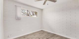 1321 N 48th Place Gallery 12