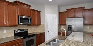 8204 Viewpoint Lane Professionally Managed by Select Real Estate Gallery 1