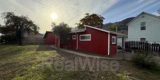 173 SE Lane Ave Gallery 1