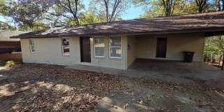 4705 North Locust Street Gallery 1