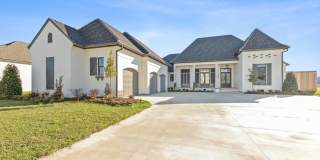 109 Trailing Oaks Drive Gallery 2