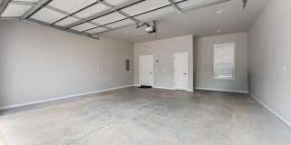 2403 31st Street Gallery 32