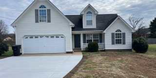 Nice 3 Bedroom 2 Bath plus Bonus Room in Murfreesboro - Available Immediately! Gallery 1