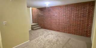 3 Bedroom 2 1/2 Bathroom Townhouse- CLOSE TO MSU- Gallery 21