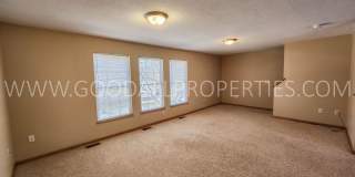 2-Bedroom, 2.5-Bath Townhome in Urbandale with a 2-Car Attached Garage! 2-Bedroom, 2.5-Bath Townhome in Urbandale with a 2-Car Attached Garage! Gallery 3