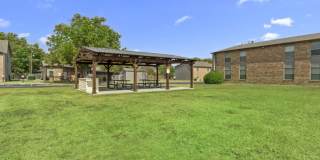 Cleburne Plaza Gallery 6