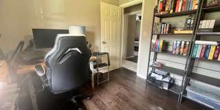 3 Bedroom Home With A Large Fully-Fenced Yard Gallery 7