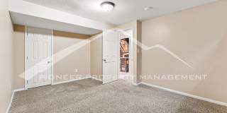 Beautiful Home with 2 Car Garage and Fenced Back Yard Gallery 11