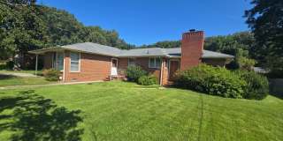 3 bedroom house in Colonial Heights Gallery 1