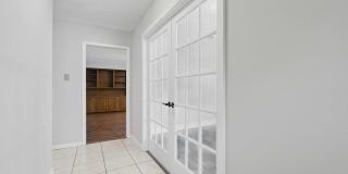 1806 Oak Creek Drive Gallery 10