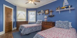 34 4th Avenue Gallery 17