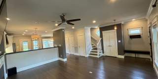 Great cottage house just off Ellington Pkwy-close to downtown! Gallery 7