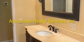 Beautiful 4bed/3bath Corner Lot in Suburban Heights Gallery 23