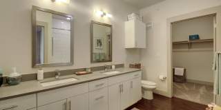 Farmhouse Gallery 7