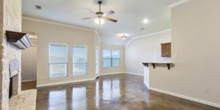 3BR / 2BA Duplex in Hewitt, Texas | Midway ISD Gallery 10