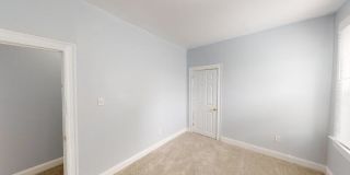 706 E. 43rd Street Gallery 27