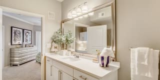 5 Mockingbird Gallery 10