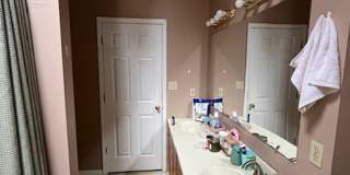 5 bedroom, 3 bath home- Available August 2026! Gallery 15