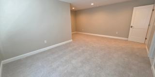 94 WOLF CREEK Circle Gallery 43