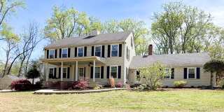 Private 5-Bedroom Dream Home with Creek, Pond & 3 Levels of Living Space Gallery 1