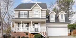 3 Bedroom Home with Large Fenced in Yard, 2 Car Garage & Bonus Room! Gallery 1