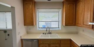 Beautiful 3 Bedroom, 2 Bathroom Granada Hills Home with Detached Garage! Gallery 13