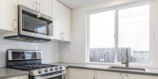 Cozy 2 bedroom, 1 bathroom bungalow with prime Huntington Beach location Gallery 1