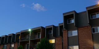 Glenlake Apartments Gallery 36