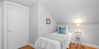 989 Union Street Gallery 44