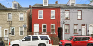3 Bed, 1 Bath Available Now! Gallery 1