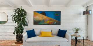 3036 N 32nd St Unit 303 Gallery 1