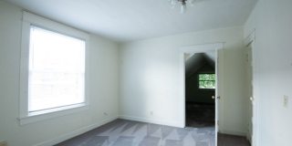 319 N. Lincoln Gallery 11