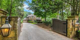 5265 Peachtree Dunwoody Road Gallery 87