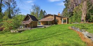 Lakewood Tri-Level Gallery 23