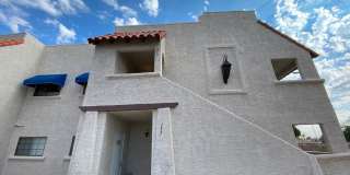 Beautiful Single Bedroom Upstairs Unit Gallery 1
