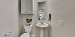 Luxury 3 Bedroom 2.5 Bathroom Duplex in Piedmont Schools with a 2 car garage (Neighborhood Park) Gallery 11