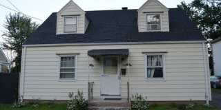 Single Family Home with Large Yard 4 bedrooms! Gallery 1