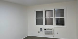 Charming 2BR Condo in Bethel Gallery 1