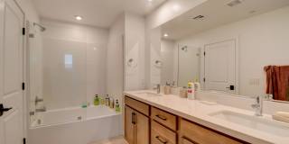 Stunning and Modern Townhome in Skye Canyon Gallery 12
