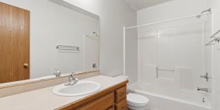 Nixa 3 bed 2 bath 2 car garage home! Gallery 22
