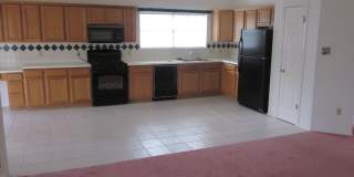 2 Bedroom 2 Bathroom Home-Georgetown Gallery 4