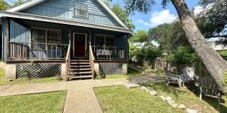 4/3 Home in Clarksville! Incredible location! Available for mid-July! Gallery 1