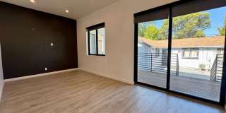 Five Bedroom/Four Bathroom Luxury House in Koreatown Gallery 8