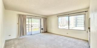 SPACIOUS STUDIO w/ LANAI & Washer/Dryer INSIDE unit - AVAILABLE NOW in MAKIKI - Conveniently Located! Gallery 1