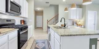 1642 Ranch House Gallery 22