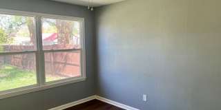 Adorable remodeled 2 bedroom in OLD NORTH END Gallery 8