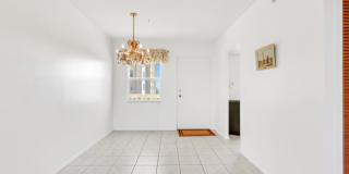 2555 NE 11th Street unit: 804 Gallery 3