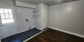 Remodeled 3 bedroom 1 bathroom house in Edmond, OK close to UCO with granite and stainless-steel appliances Gallery 16