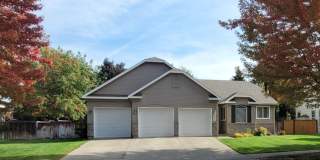 CDA Place Neighborhood- 4 bed with basement, cul de sac Gallery 4