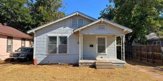 2 Bed 1 Bath Home With Deck In Sibley Taylor Gallery 1